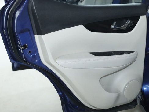 Certified 2022 Nissan Rogue Sport SV image 15