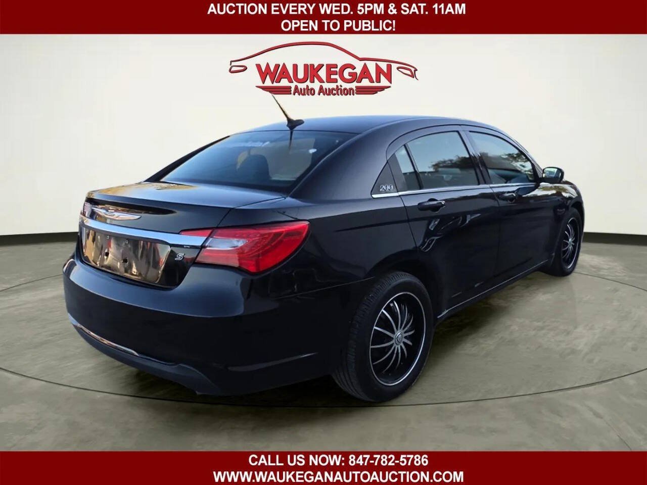 Used 2011 Chrysler 200 S FWD image 3