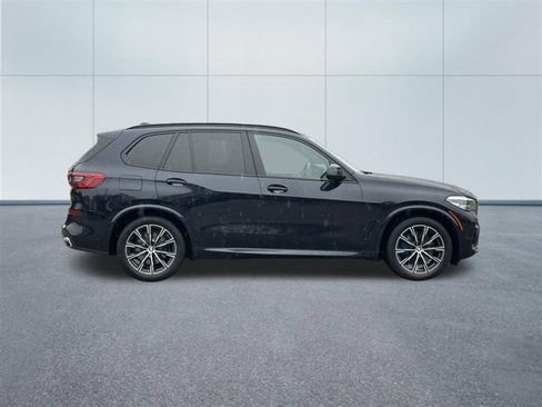 Used 2019 BMW X5 xDrive50i w/ M Sport Package image 5