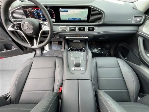 New 2026 Mercedes-Benz GLS 450 4MATIC image 15