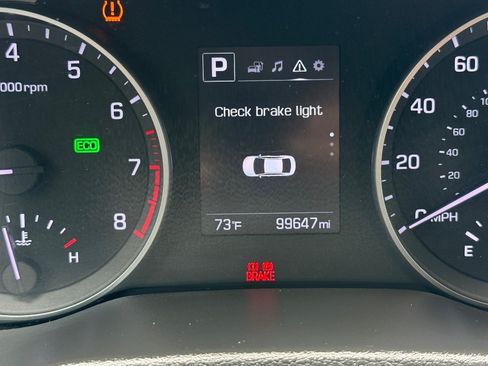 Used 2018 Hyundai Elantra SEL FWD image 25