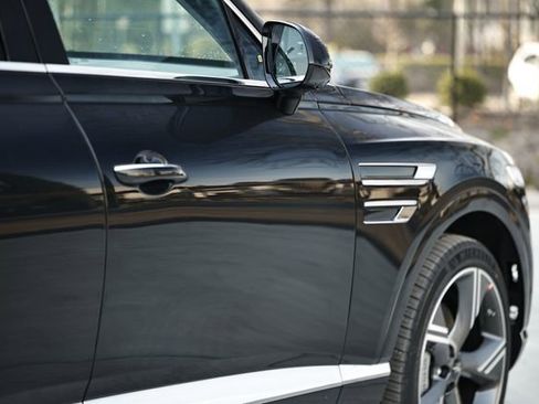 New 2026 Genesis GV80 2.5T Prestige image 8