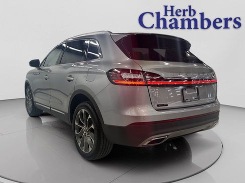 Used 2022 Lincoln Nautilus Reserve image 3