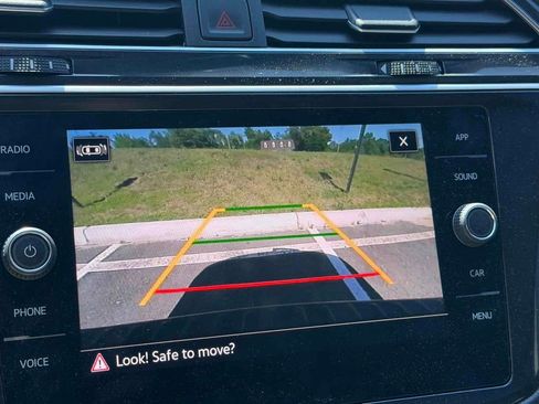 Used 2024 Volkswagen Tiguan SE R-Line FWD image 14