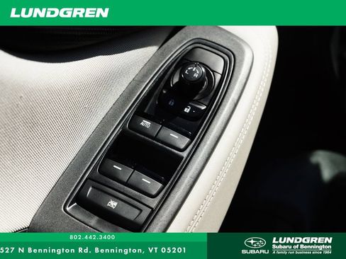 Used 2022 Subaru Forester AWD/4WD image 12