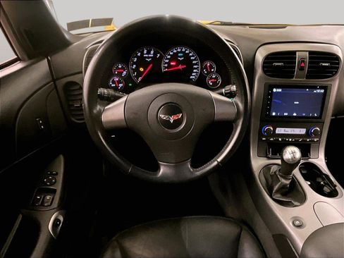 Used 2007 Chevrolet Corvette Coupe w/ Preferred Equipment Group image 6