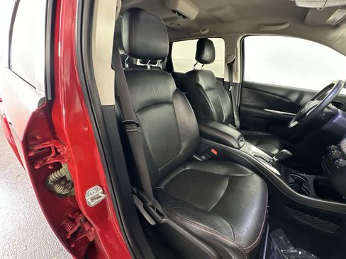 Used 2018 Dodge Journey GT image 31