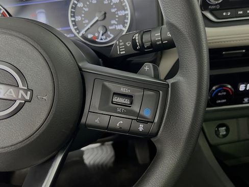 Used 2024 Nissan Rogue SV image 20