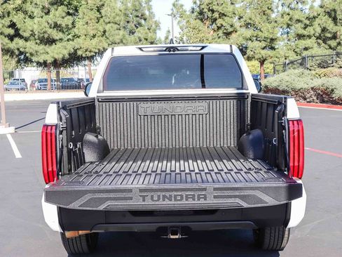 Used 2024 Toyota Tundra Limited AWD/4WD image 31