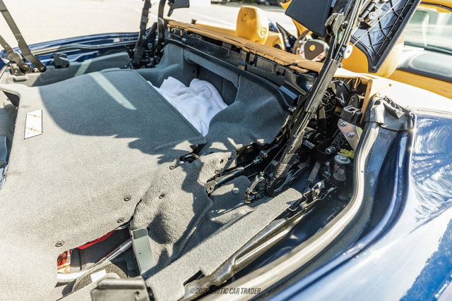 Used 2012 Ferrari California RWD image 55