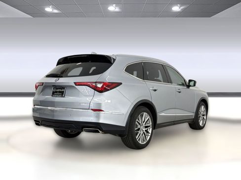 Used 2023 Acura MDX SH-AWD w/ Advance Package image 9