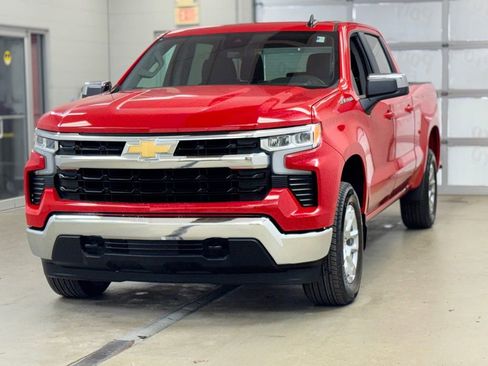 New 2026 Chevrolet Silverado 1500 LT image 3