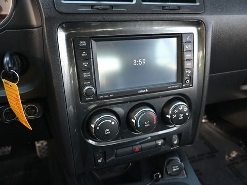 Used 2010 Dodge Challenger R/T RWD image 12