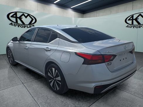 Used 2021 Nissan Altima 2.5 SV FWD image 5