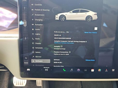 Used 2023 Tesla Model S Standard Range image 3