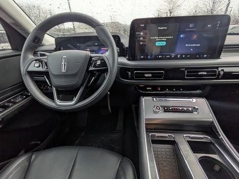 New 2025 Lincoln Aviator 2WD w/ Jet Appearance Package image 13