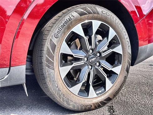 Used 2024 Kia Carnival EX image 18