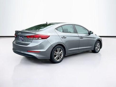 Used 2017 Hyundai Elantra Value Edition w/ Cargo Package FWD image 9