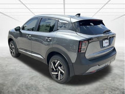 New 2026 Nissan Kicks SV FWD image 8