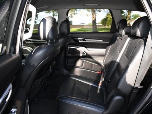 Used 2020 Kia Telluride LX FWD image 16
