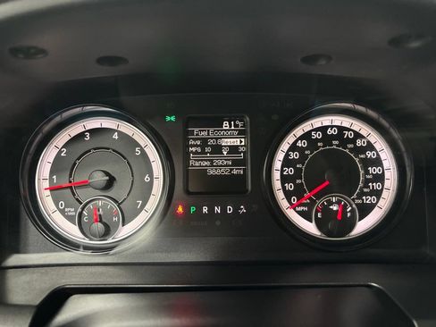Used 2018 RAM 1500 Express AWD/4WD image 23