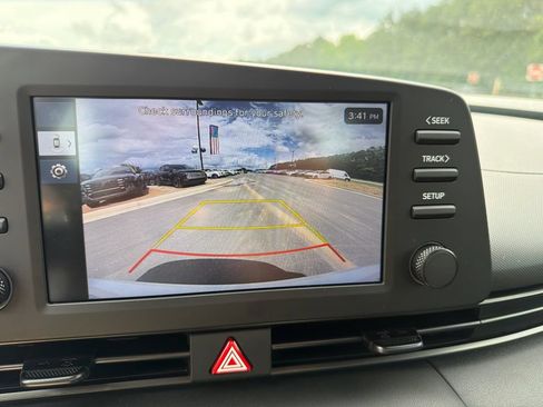 Certified 2025 Hyundai Elantra Sport FWD image 29