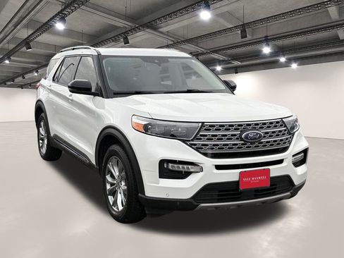 Used 2021 Ford Explorer Limited w/ Equipment Group 301A image 2