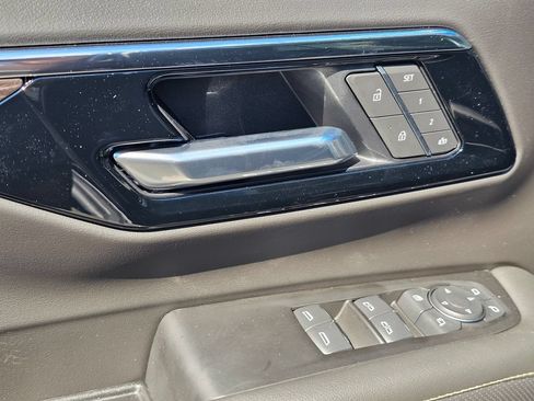 New 2026 Chevrolet Tahoe Premier w/ Sun And Tow Package AWD/4WD image 25