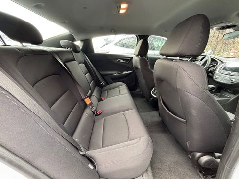 Used 2025 Chevrolet Malibu LT image 16