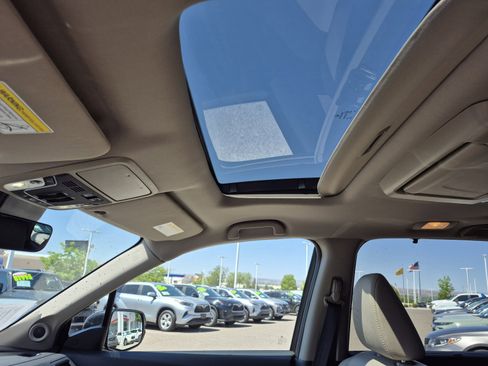 Used 2021 Honda Pilot Elite image 35