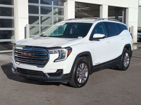 Used 2023 GMC Terrain SLT image 11