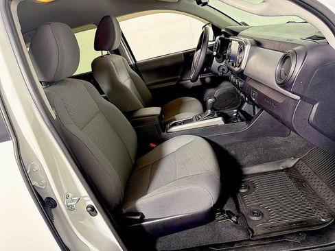 Used 2021 Toyota Tacoma SR5 image 21