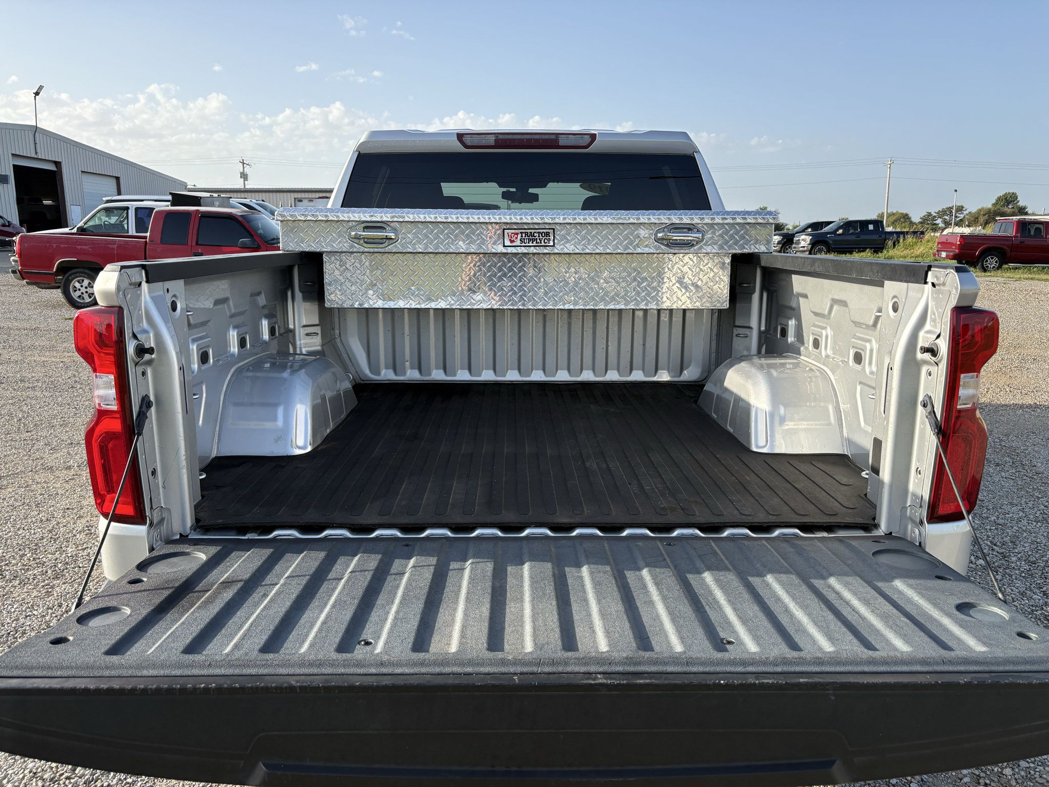 Used 2019 Chevrolet Silverado 1500 Custom w/ Custom Value Package RWD image 21