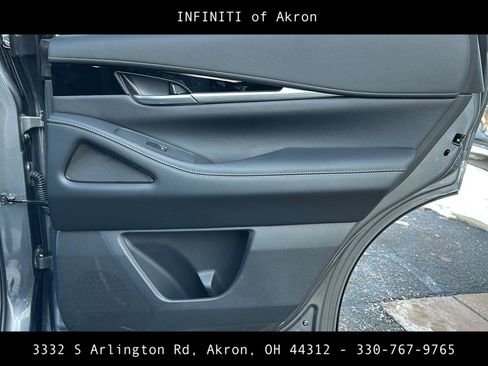 Used 2025 INFINITI QX60 Pure image 28