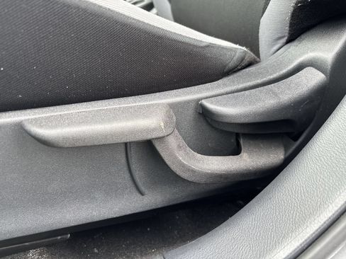 Used 2025 Nissan Versa S w/ Trunk Package FWD image 13