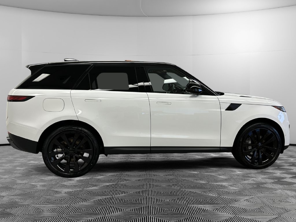 New 2026 Land Rover Range Rover Sport SE AWD/4WD image 6