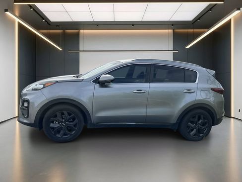 Used 2020 Kia Sportage S FWD image 2