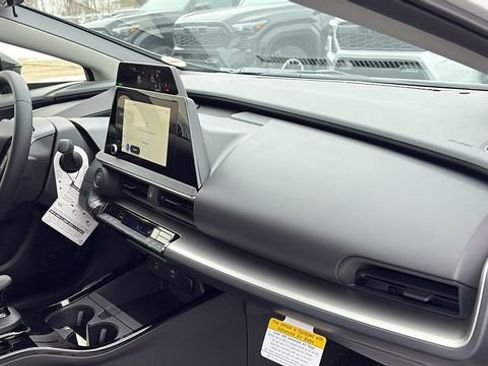 New 2026 Toyota Prius LE image 30