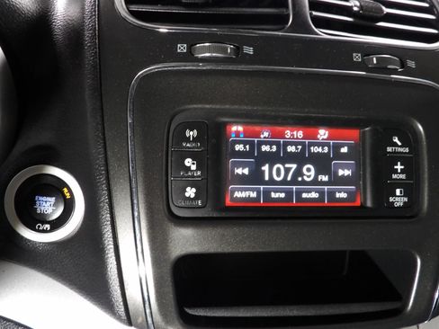 Used 2018 Dodge Journey SE w/ Blacktop Package image 16