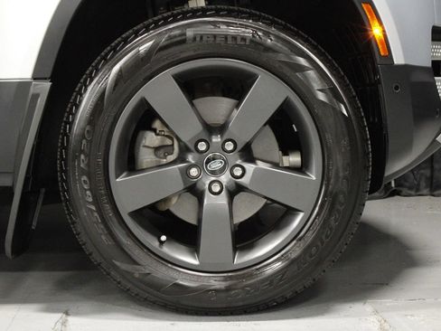 Used 2024 Land Rover Defender 110 S AWD/4WD image 9