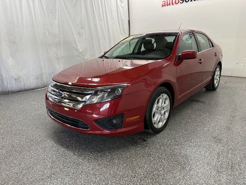 Used 2010 Ford Fusion SE image 3