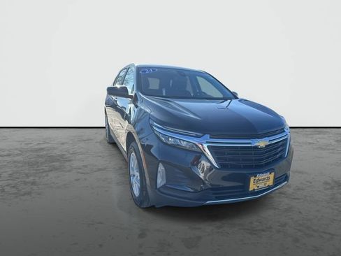 Used 2024 Chevrolet Equinox LT image 2