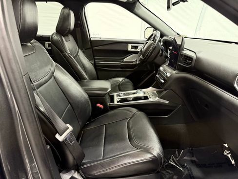 Used 2020 Ford Explorer ST w/ Premium Technology Package image 22