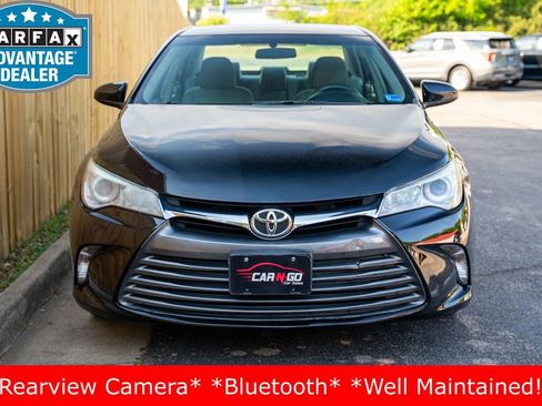 Used 2015 Toyota Camry LE FWD image 2