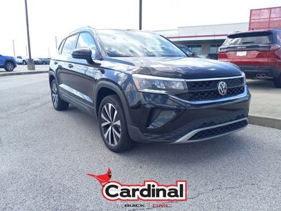 Used 2022 Volkswagen Taos SE w/ Panoramic Sunroof Package