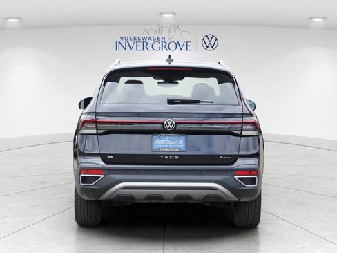 Used 2025 Volkswagen Taos SE AWD/4WD image 6