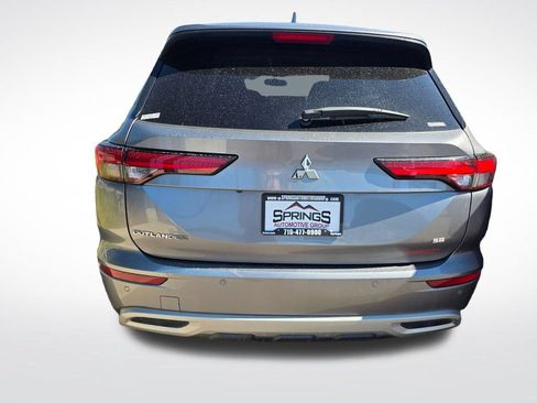 Used 2023 Mitsubishi Outlander SE AWD/4WD image 5