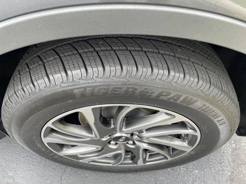 Used 2022 Lincoln Corsair AWD w/ Equipment Group 101A image 30