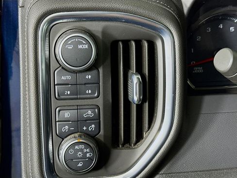 Used 2021 Chevrolet Silverado 2500 LTZ w/ LTZ Convenience Package image 10