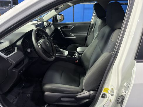 Used 2015 Toyota RAV4 XLE AWD/4WD image 24